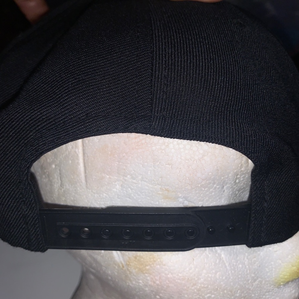 Hat - Picture 7 of 8